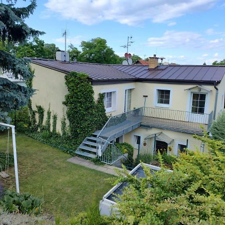 U Letiste Apartamento Kněževes Exterior foto